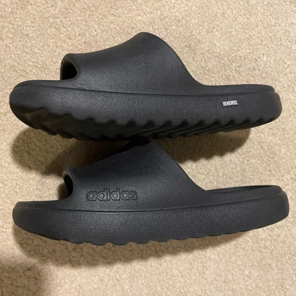 Adidas Adilette Lumia Slide Sandals - Picture 2 of 4